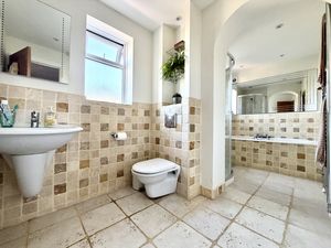 Family Bathroom- click for photo gallery